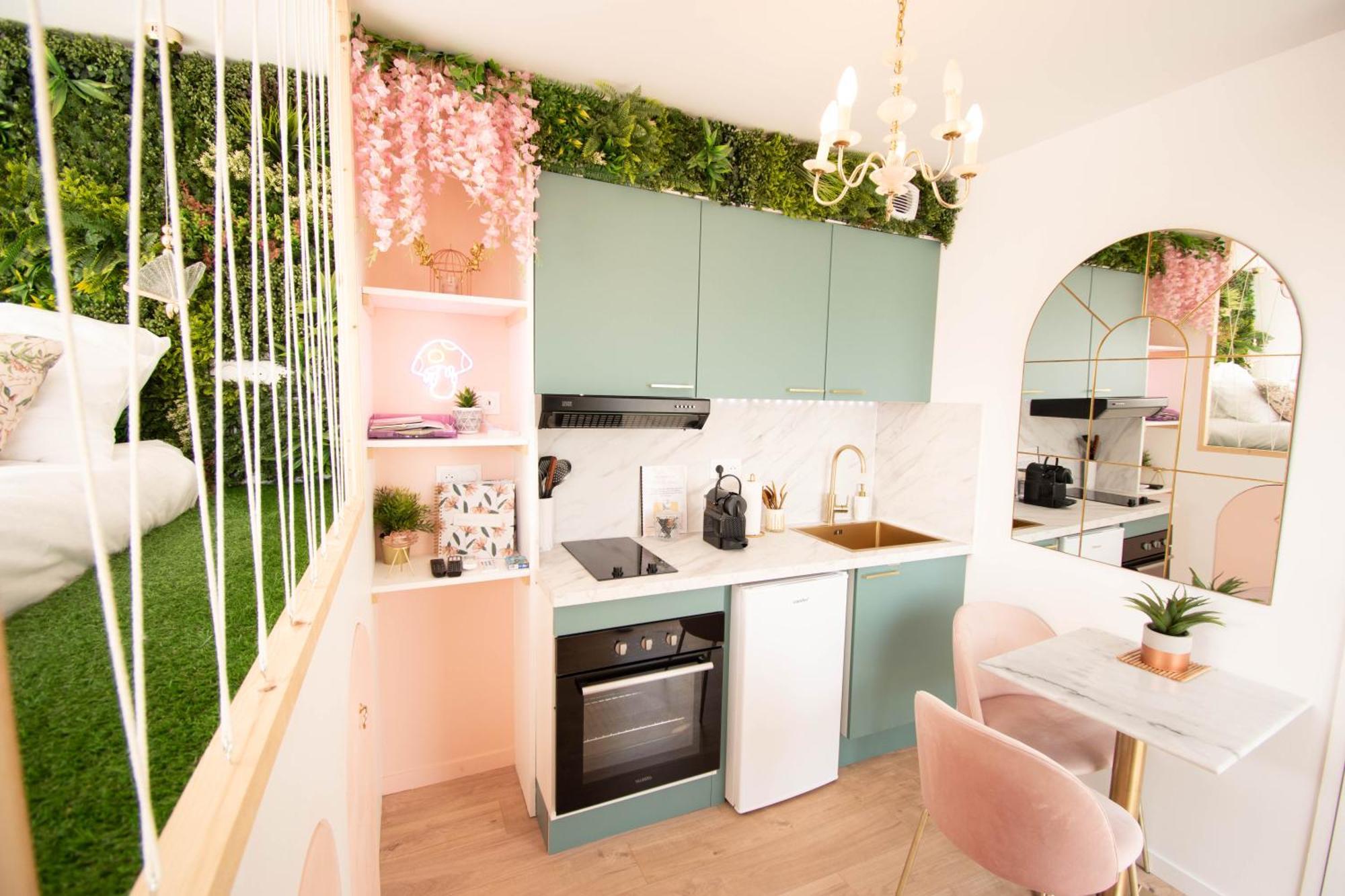 Studio Les 2 Fees - Jacuzzi - Deco Feerique Montfort-sur-Meu Bagian luar foto